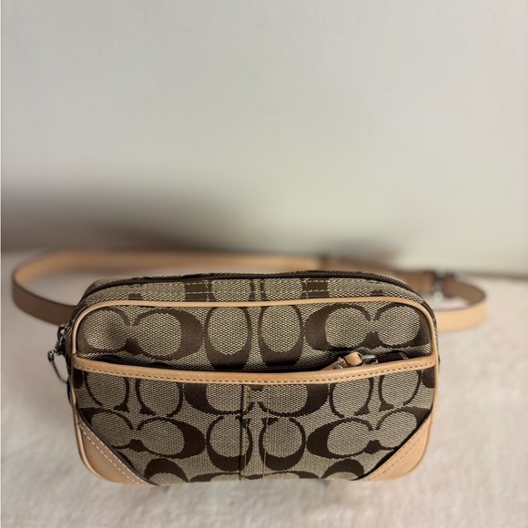 Coach Tan & Brown Signature Belt Bag w/ Leather Trim x Dust-bag & Box - Picture 2 of 14